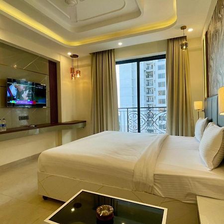 Hotel Maple Tree - Near Ekana Cricket Stadium - לקנאו מראה חיצוני תמונה