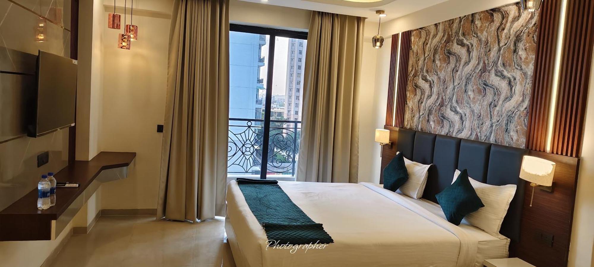 Hotel Maple Tree - Near Ekana Cricket Stadium - לקנאו מראה חיצוני תמונה