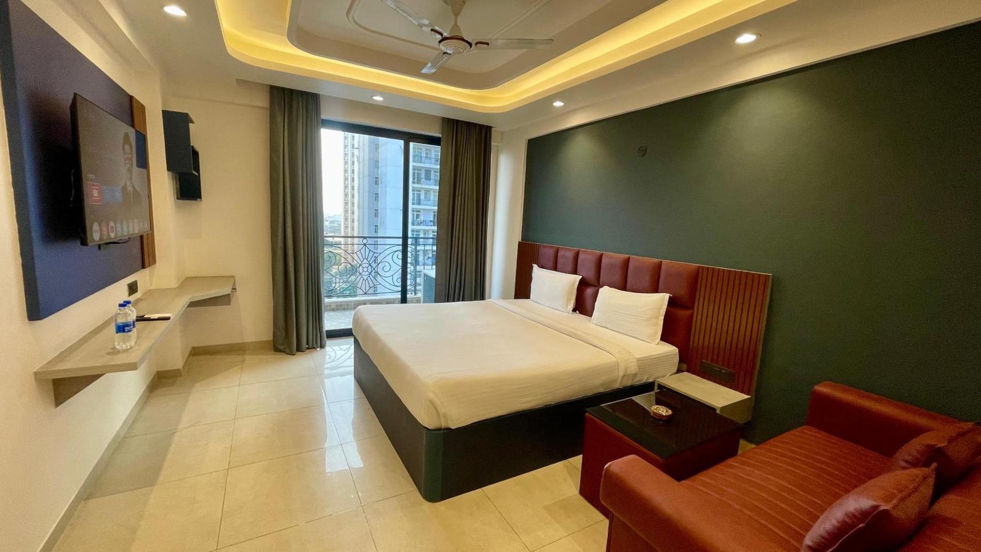 Hotel Maple Tree - Near Ekana Cricket Stadium - לקנאו מראה חיצוני תמונה